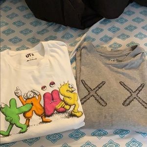 TWO uniqloXkaws womens tshirts